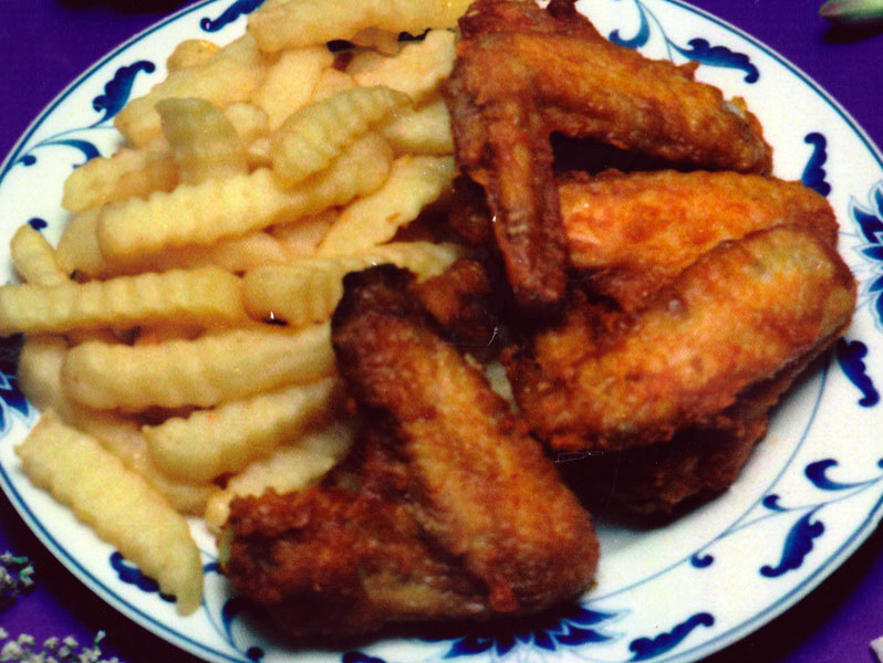 Chicken Wings WIth French Fries