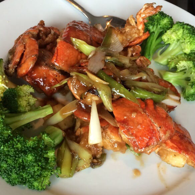 Twin-Lobster-Tail-with-Veggies