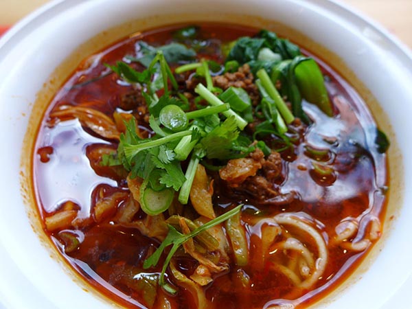 House special noodle soup